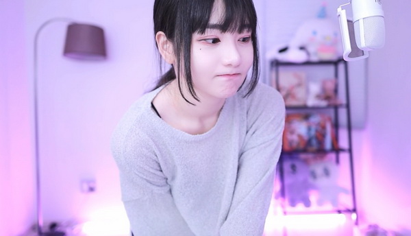 上面膜下边吃的视频