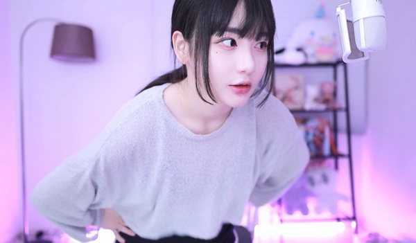 扣扣天美果冻制片厂