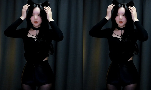 许仙当着白娘子曹小青原文