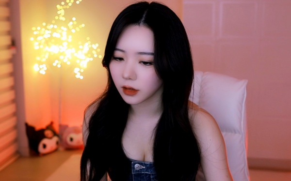 可不可以干湿你现场播放