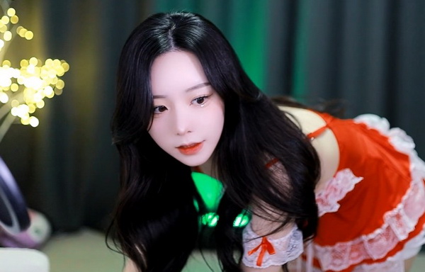 手不安分地探入森林什么意思