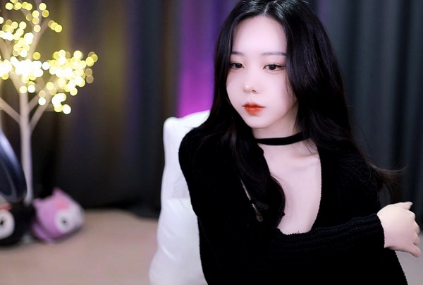无需下载国外黄冈网站推广:出色的视觉效果,历史名将与你并肩作战!