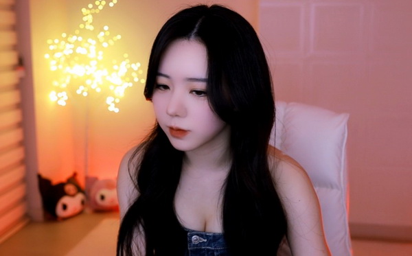 菠萝菠萝蜜在线观看视频免费播放