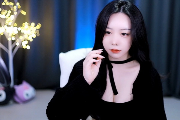 女人四十如狼五十如虎坐地能吃土