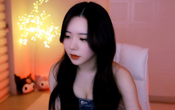 成为班级里的公交车苏苏