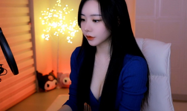 高中女篮比赛盛轮轩t