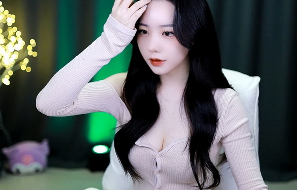 她开始慢迎迎合小心孩子