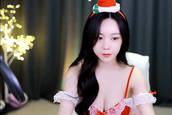 男女之间的唏唏哩哩:最终BOSS决战指南,揭秘胜利的关键因素!