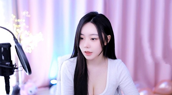 宝贝我硬了~你含一下它动漫视频