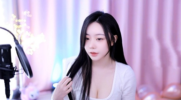 我把英语老师按在桌子上吵了一顿