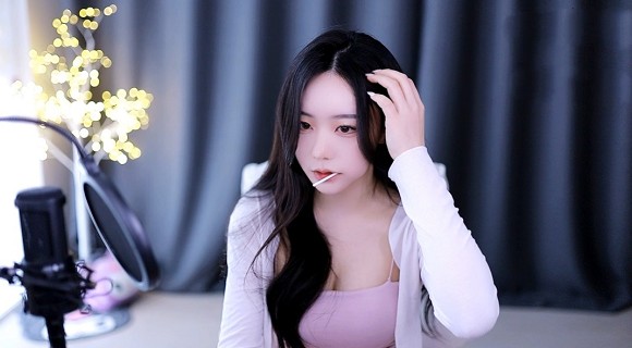 控制女同学无条件服从自己怎么办