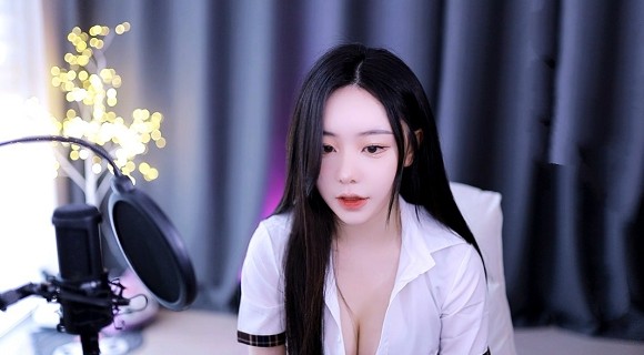 国色天香www鲁大师视频