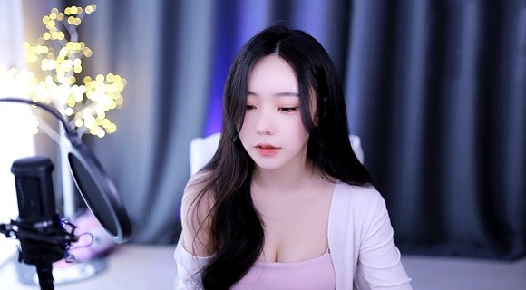 蜜丝婷大草莓和小草莓对比