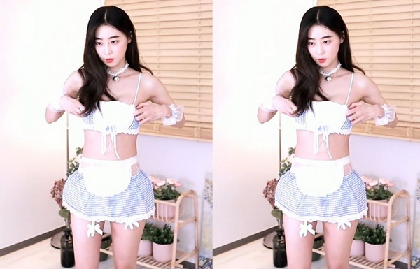 兄弟你女朋友的裤子很有特点啊