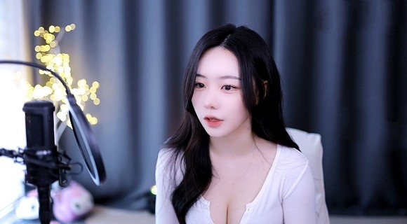 亚洲国产精品99久久久久久