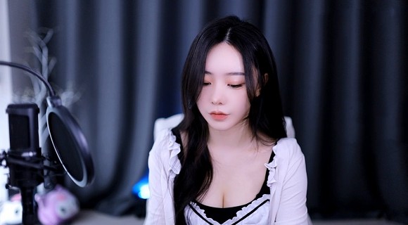 男生女生在线愁愁愁很痛