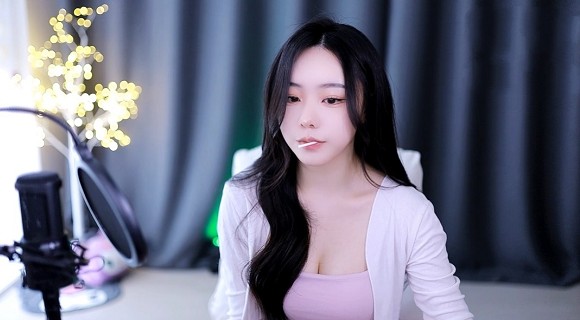精品欧美一区二区久久久