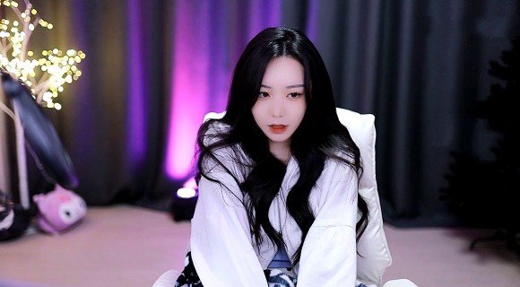 亚洲精品乱码久久久久红杏