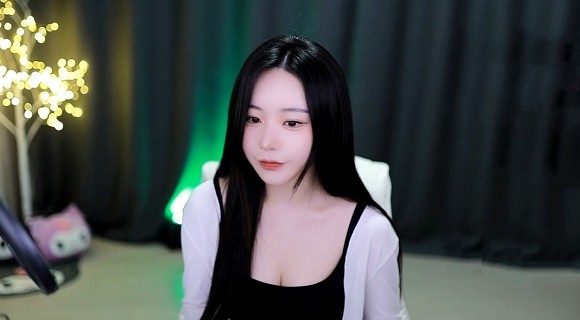 www.079z.tv秀色直播