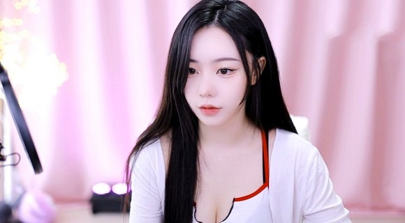 国产日产精品久久久久兰花