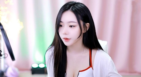 精品国产鲁一鲁一区二区红桃影视